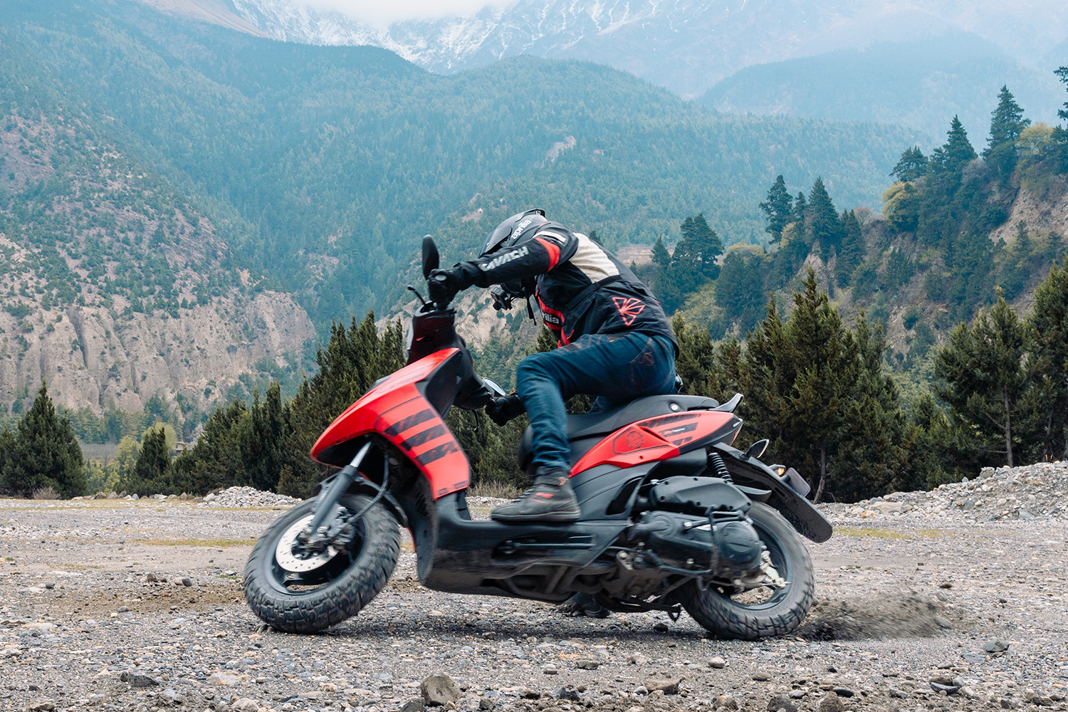 Aprilia Conquers Lubra Pass